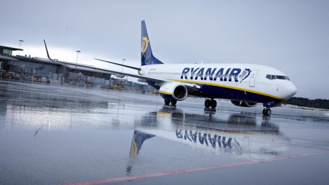 Autoridad de aviación civil italiana amenaza con suspender vuelos de Ryanair