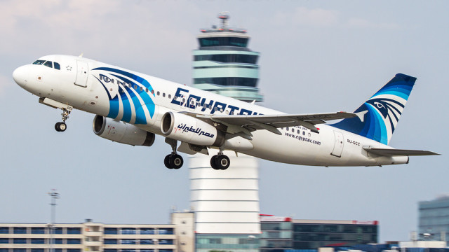 Encuentran rastros de explosivos en accidente de Egyptair