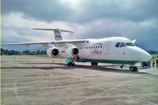 El primer avión de la aerolínea en Valera, Venezuela durante un vuelo promocional.