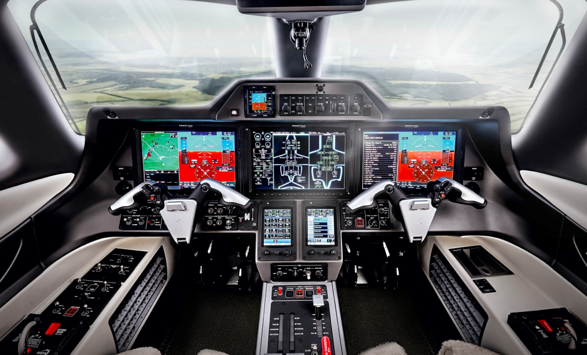 Embraer y CAE anuncian dos nuevos simuladores para el Phenom 300