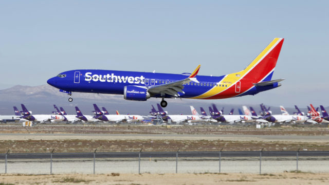 Southwest reducirá contrataciones de nuevos pilotos ante escasez de instructores