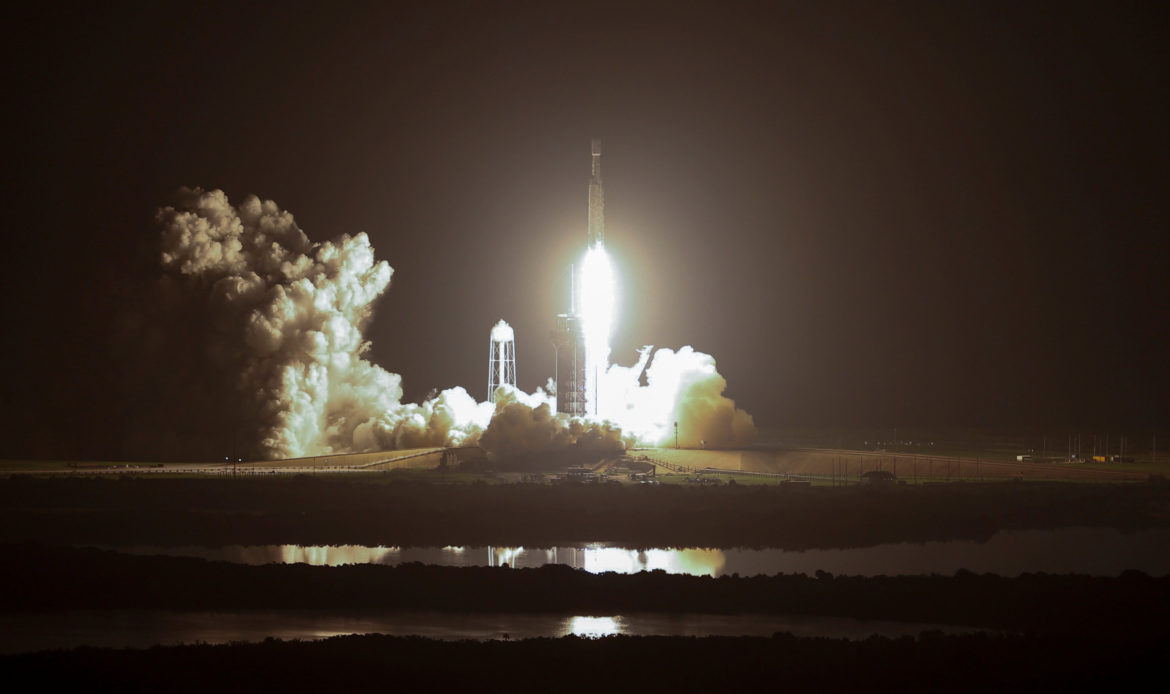 Realiza SpaceX último lanzamiento de 2021 con regalos navideños para la ISS