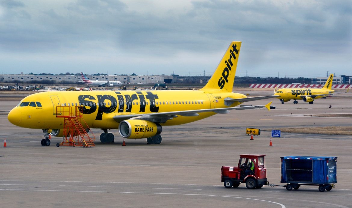 Accionistas de Spirit Airlines aprueban acuerdo de fusión con JetBlue