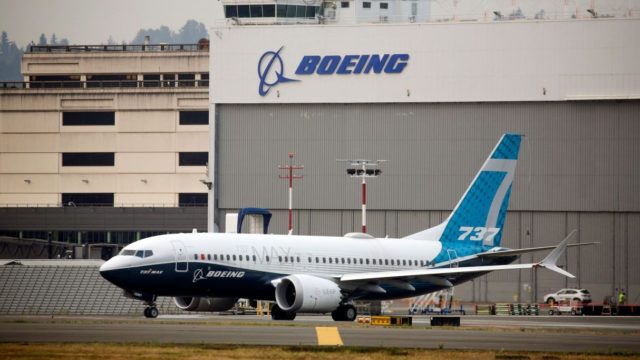 Boeing advierte sobre nuevo problema con el sistema eléctrico del B737 MAX