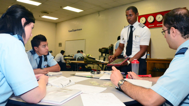 Instrucción en AeroSim Flight Academy