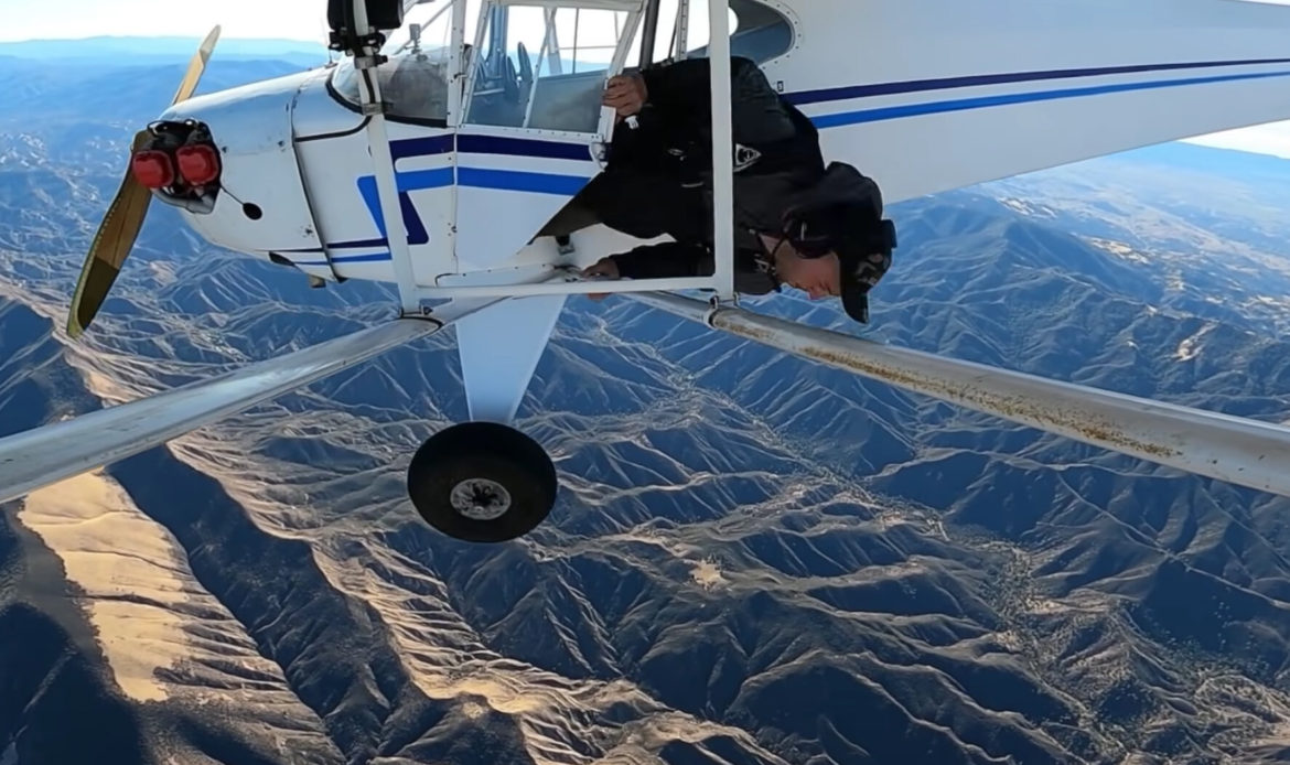 FAA revoca licencia a YouTuber por estrellar un Taylorcraft BL-65 a propósito