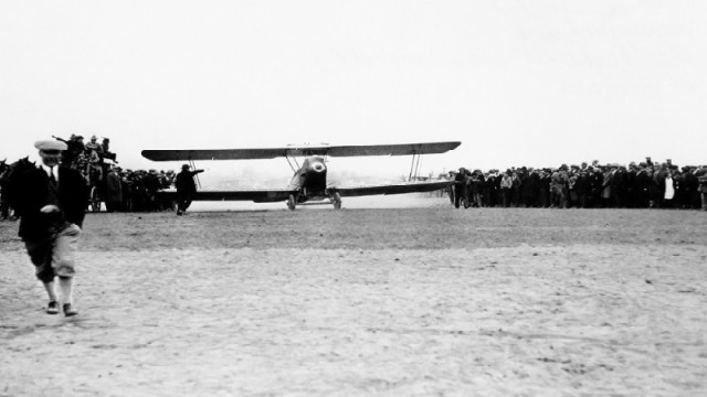 Desde el correo aéreo hasta los biocombustibles – United Airlines cumple 90 años de innovar en la aviación