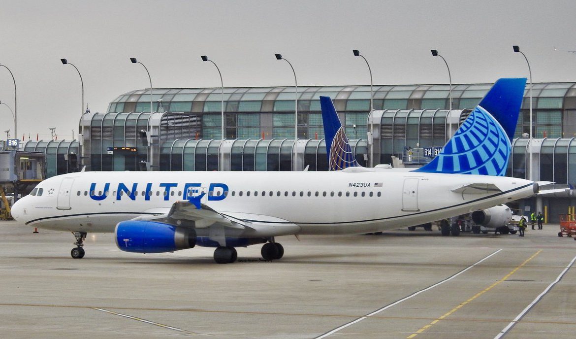 A320 de United Airlines se declara en emergencia en Ciudad de México