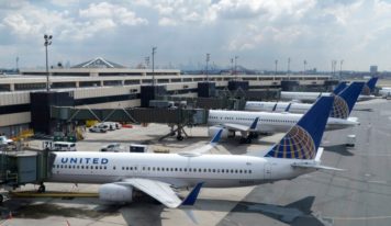 United expresa preocupación por controladores en Newark
