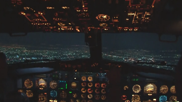 Boeing 737 aterriza en AICM – Video HD