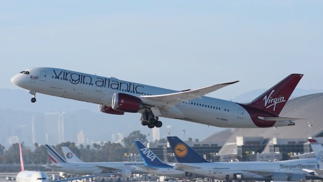 Láser apuntado desde tierra deslumbra al capitán en un vuelo de Virgin Atlantic