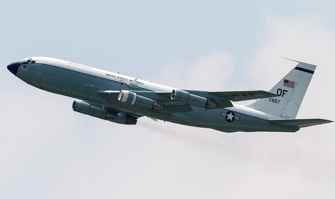 Despliega Estados Unidos un WC-135W “Constant Phoenix” en Europa