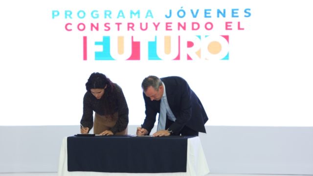 Aeroméxico y STPS inician programa Jóvenes Construyendo el Futuro