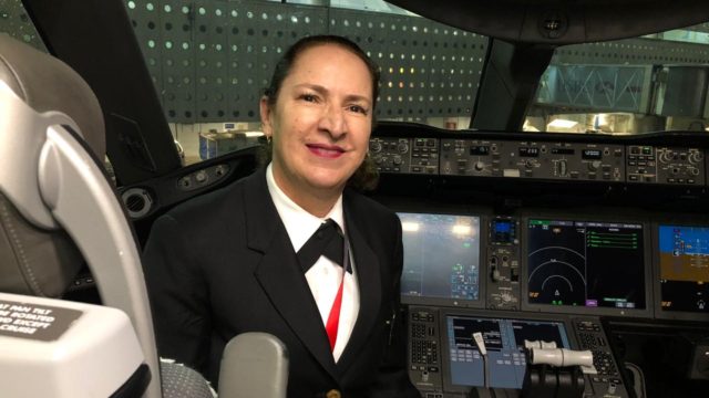 Realiza su ultimo vuelo la primera mujer capitán de Iberoamérica
