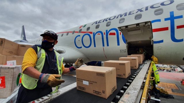 Grupo Aeroméxico, P&G y Un Kilo de Ayuda entregan cubrebocas en comunidades rurales