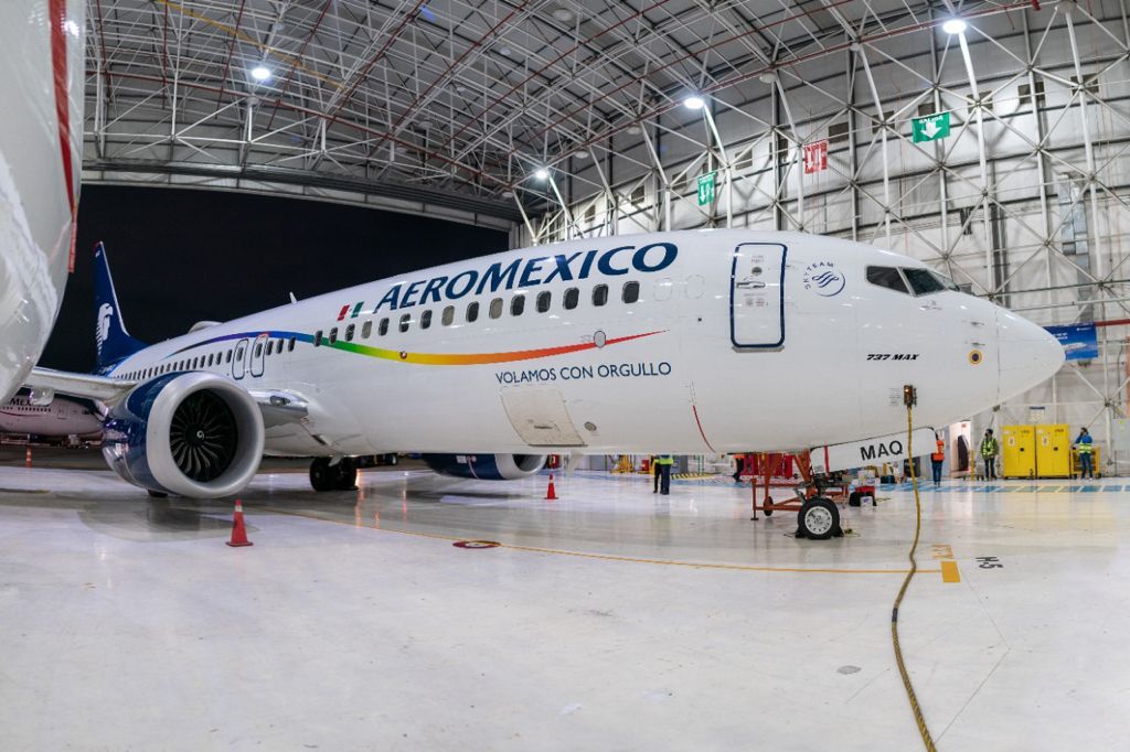 Grupo Aeroméxico celebra el Día Internacional del Orgullo con un livery conmemorativo