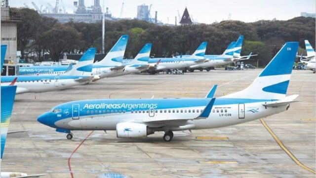 Gobierno de Argentina suspende temporalmente vuelos desde Brasil, Chile y México
