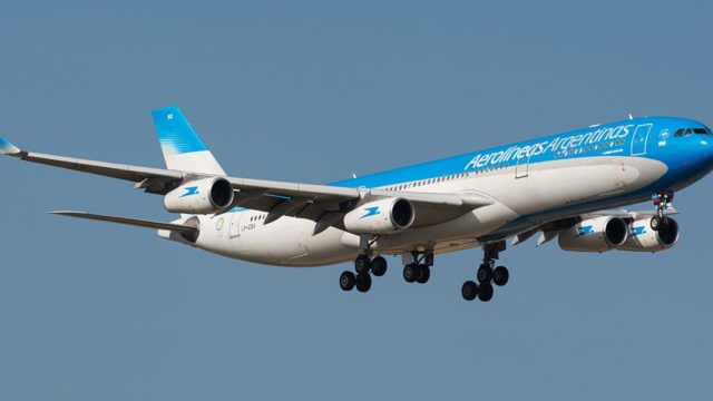 Aerolíneas Argentinas suspende vuelos a Caracas, Venezuela