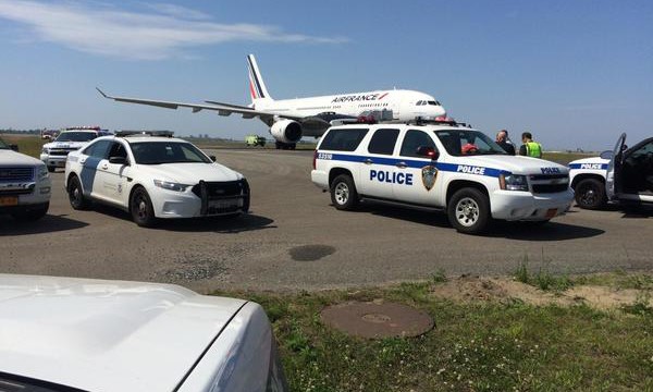 Vuelo AF22 escoltado tras recibir amenaza