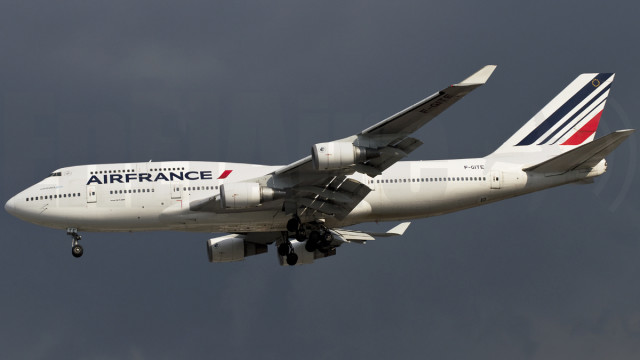 Despidiendo al Boeing 747 de Air France en su último vuelo comercial