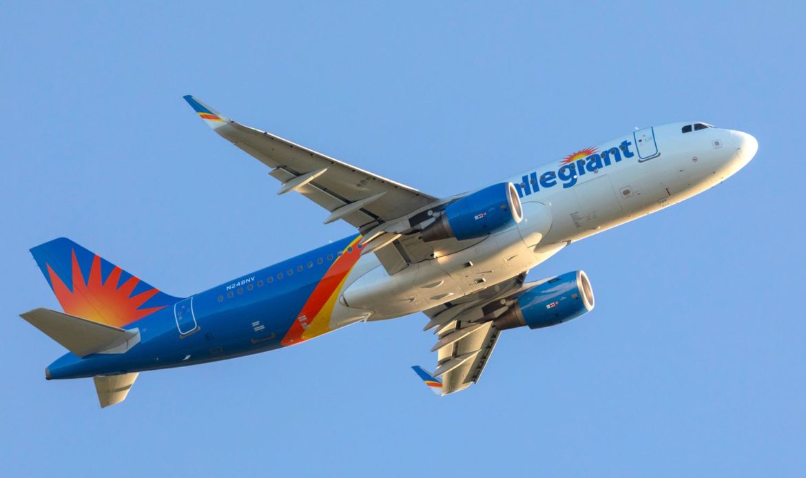Tren de aterrizaje de un Airbus A319 de Allegiant Airlines colapsa