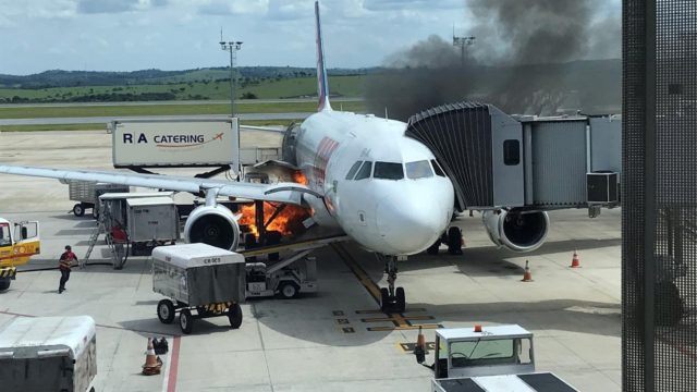 Sufre quemaduras avión de LATAM en Brasil