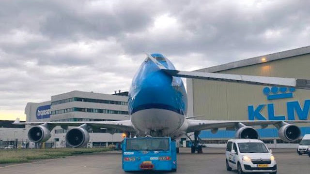 Colisionan en tierra B747 y A330 de KLM en Schiphol