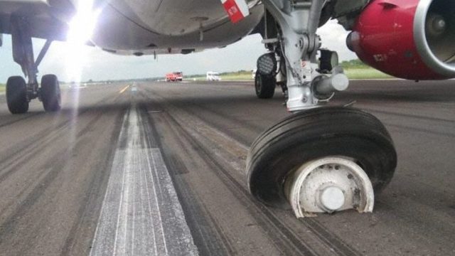 A320 de Batik Air aterriza de emergencia por problemas en el tren de aterrizaje