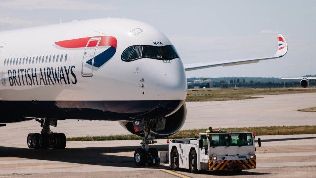 A350-1000 de British Airways es dañado durante proceso de pintura