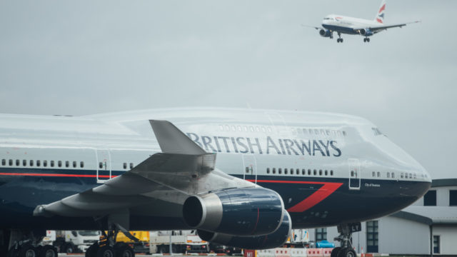 British Airways incorpora 747 con librea Landor
