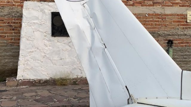 Colisionan en tierra dos aviones de la Escuela de Aviación México