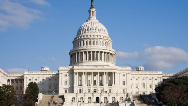 Controladores de tráfico aéreo en Estados Unidos captan amenaza de ataque al Capitolio