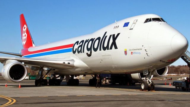 B747 de Cargolux aterriza de emergencia por fuego y humo en cabina