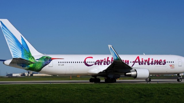 Caribbean Airlines firma acuerdo de colaboración aérea con Emirates