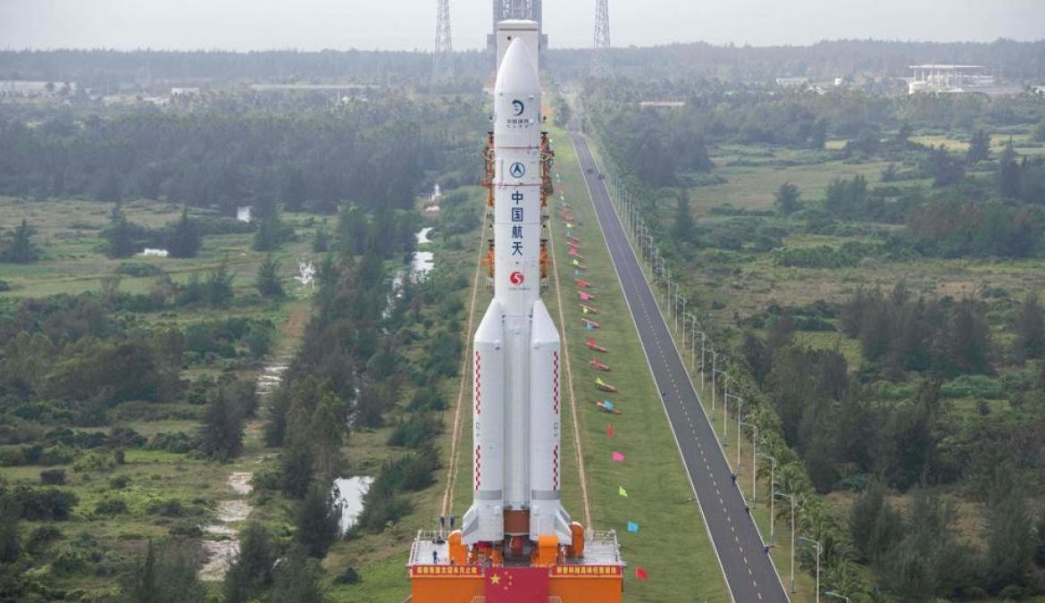 Cohete chino cae a la Tierra, la NASA dice que Beijing no compartió información