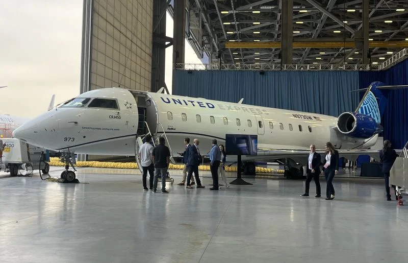 United refuerza apuesta por jets regionales con el CRJ450