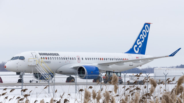 Bombardier pospone vuelo de CS300