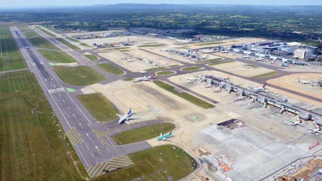 Aeropuerto London Gatwick suspende operaciones por falla en torre de control