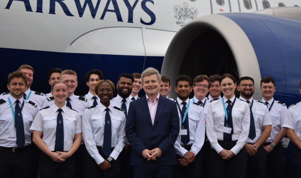 British Airways becará a 200 estudiantes en su programa de formación de pilotos