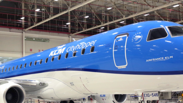 KLM recibe su primer E175
