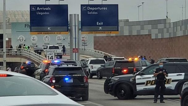 Aeropuerto de San Antonio, Texas, es cerrado temporalmente por tiroteo