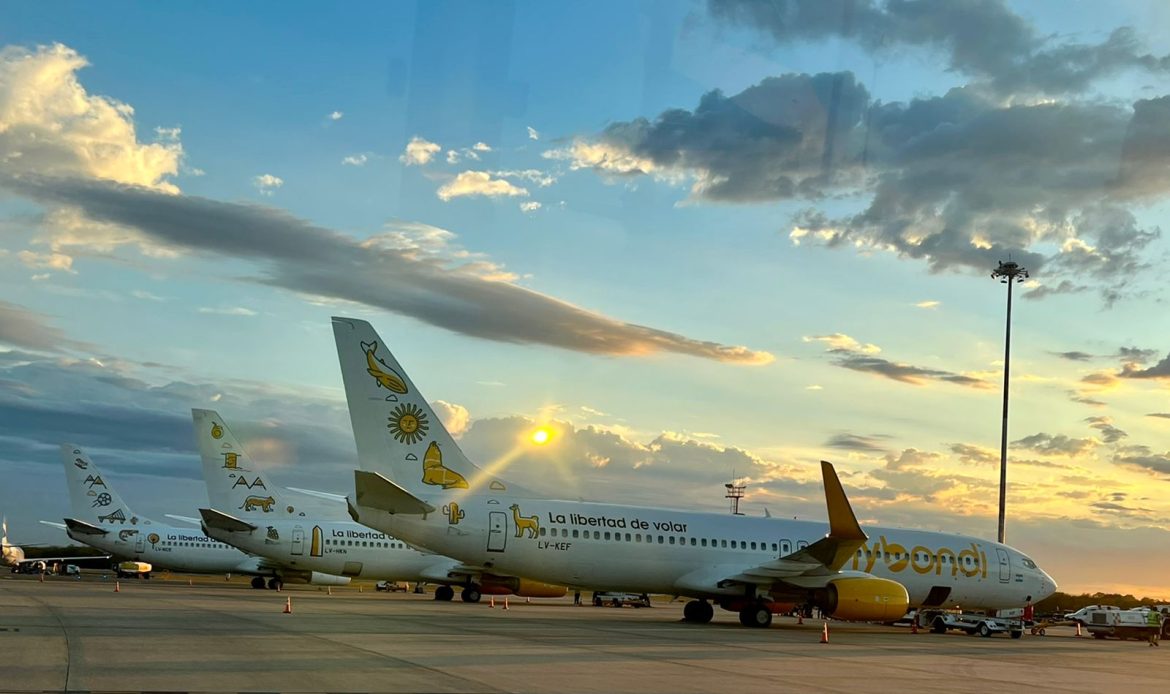 Flybondi proyecta récord de vuelos chárter hacia Brasil en el próximo verano