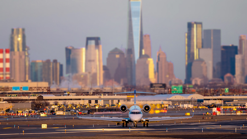 Falla de telecomunicaciones interrumpe operaciones en Newark