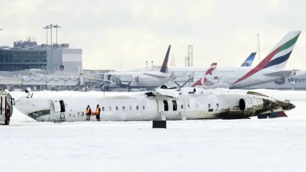 Informe preliminar indica fractura del tren principal y separación de ala en el accidente del vuelo EDV4819