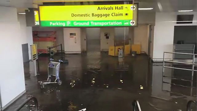Fuga de agua en Terminal 4 de JFK provoca suspensión de operaciones
