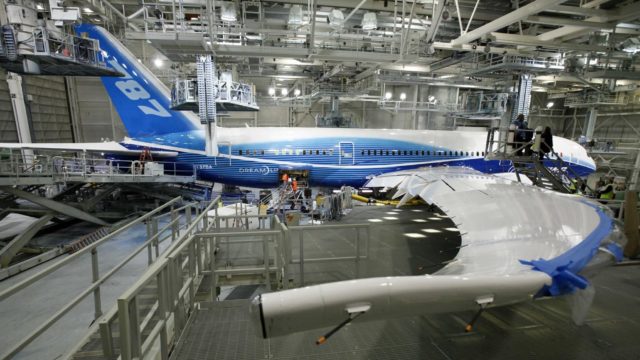 Boeing y Mitsubishi firman acuerdo para reducir costos de producción de 787