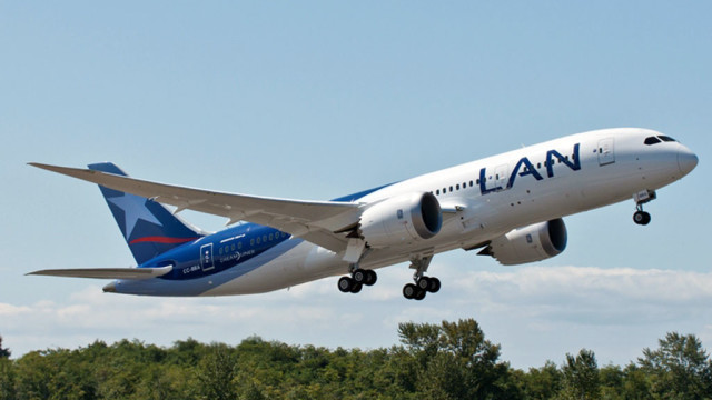 Vuelo 705 de LATAM aterriza de emergencia a Madrid