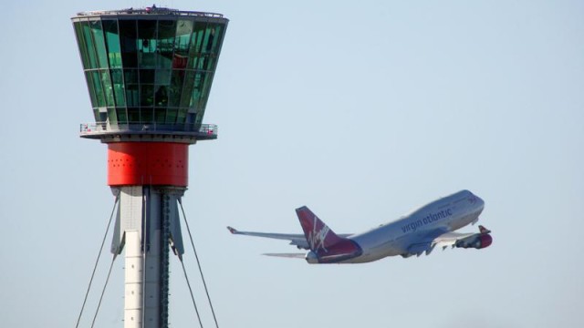 Heathrow, primer aeropuerto en probar sistema de separación de aeronaves en función del tiempo