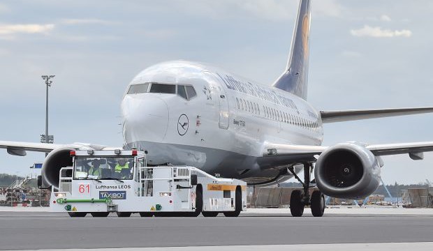 Lufthansa introduce al TaxiBot a operaciones reales.