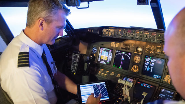 NASA y Alaska Airlines desarrollan tecnología para ahorrar combustible y tiempo en vuelo